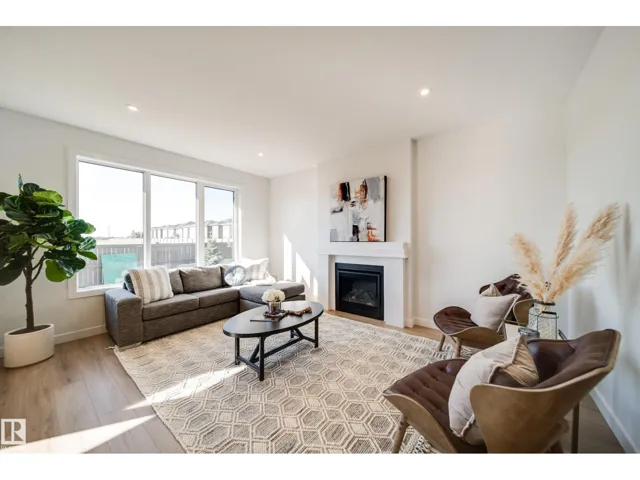 77 Chartres CL, St. Albert, Alberta T8T2E1