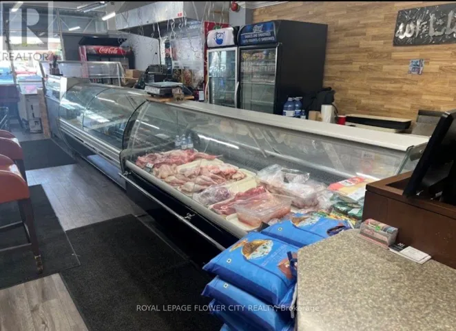10 GILLINGHAM DRIVE, Brampton (Brampton North), Ontario L6X5A5