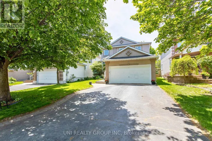11 LANGFORD CRESCENT, Ottawa, Ontario K2K2N4