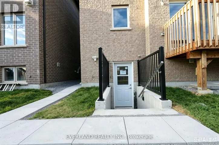 21 KENNETH ROSS BEND, East Gwillimbury (Sharon), Ontario L9N0T7