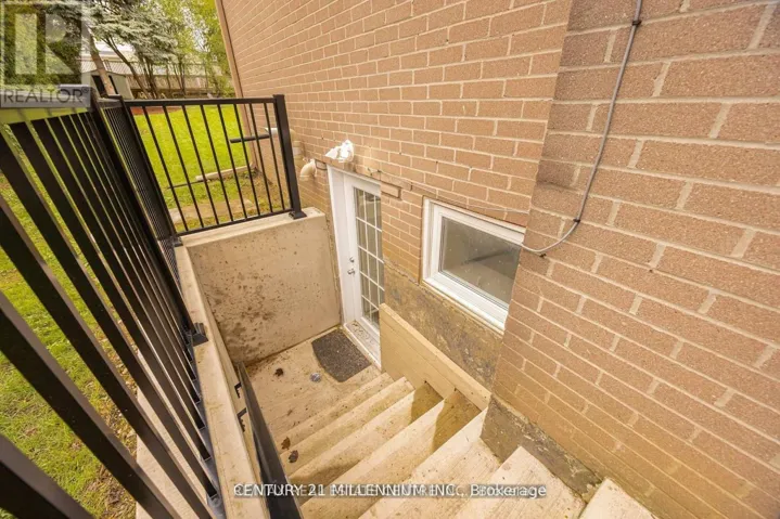 BASEMENT - 18 RIDGEHILL DRIVE, Brampton (Brampton South), Ontario L6Y2C4