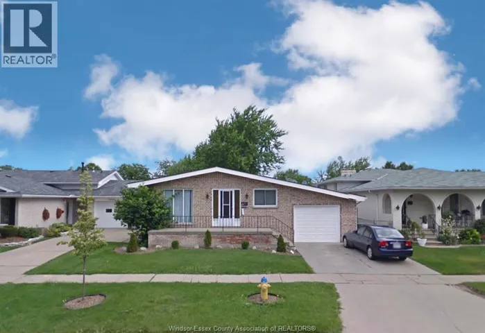 10820 MULBERRY DRIVE Unit# LOWER, Windsor, Ontario N8R1H8