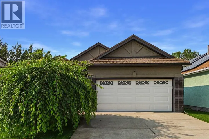 208 Harvest Lake Green NE, Calgary, Alberta T3K4K9