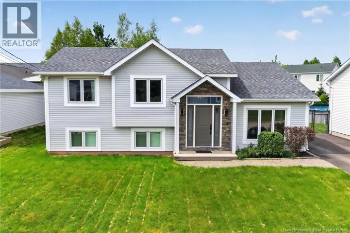 287 Maplehurst Drive, Moncton, New Brunswick E1G4T8