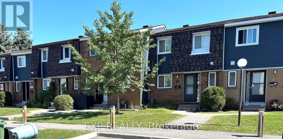 10 - 41 PIXLEY PRIVATE, Ottawa, Ontario K1G4C3