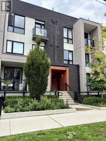 7 - 14 MARQUETTE AVENUE, Toronto (Englemount-Lawrence), Ontario M6A0E1