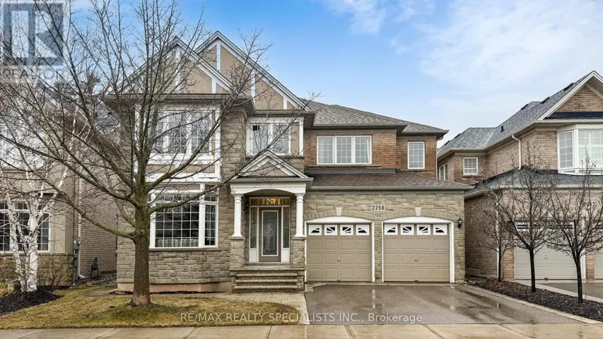 2258 ROCHESTER CIRCLE, Oakville (BC Bronte Creek), Ontario L6M5E1