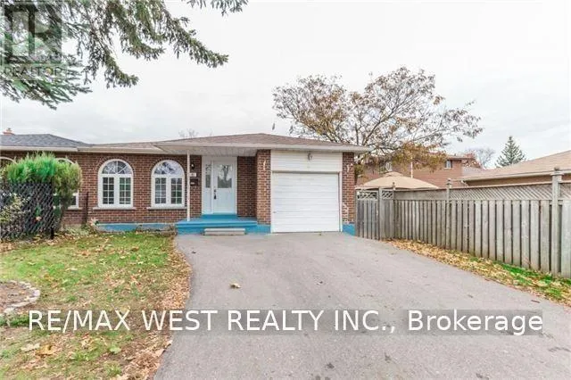 UPPER - 82 MARCHBANK CRESCENT, Brampton (Central Park), Ontario L6S3B1