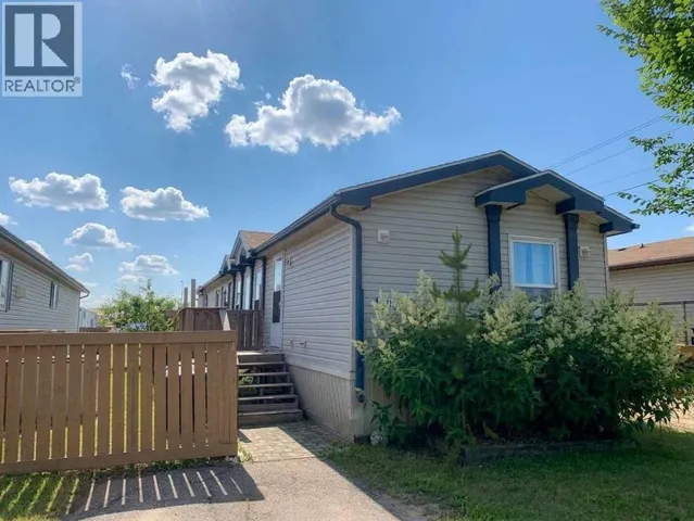 9011 88 Avenue, Grande Prairie, Alberta T8X1V5