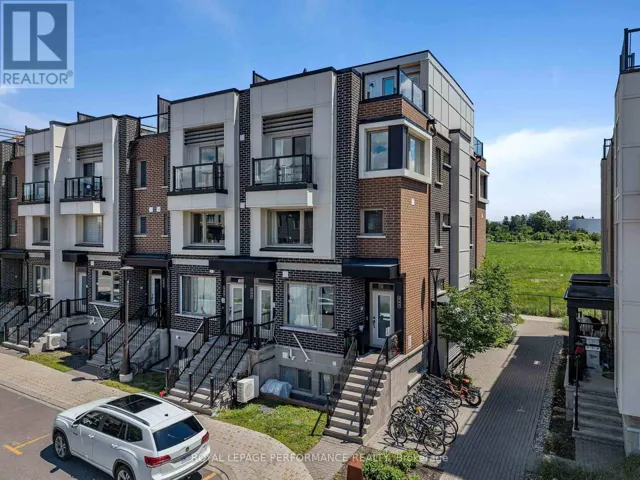 547 OZAWA PRIVATE, Ottawa, Ontario K1K4Z8