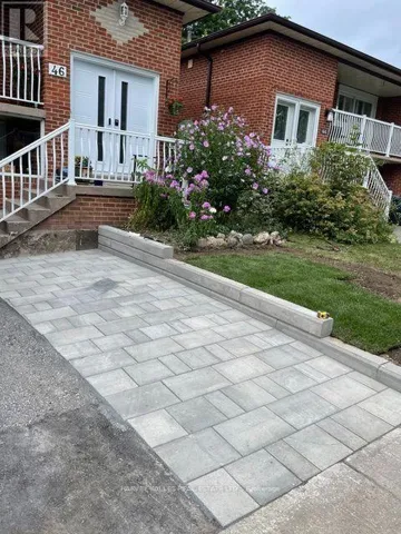 MAIN - 46 LOCUSTWOOD COURT, Brampton (Brampton North), Ontario L6V3C1