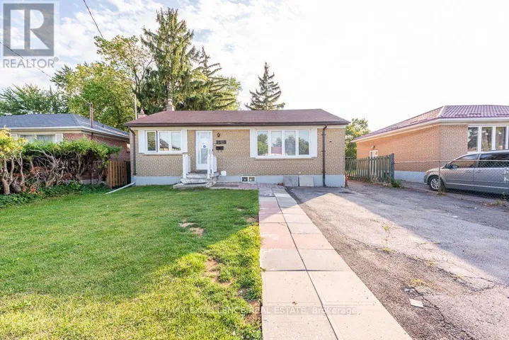 7150 MINOTOLA AVENUE, Mississauga (Malton), Ontario L4T2T1