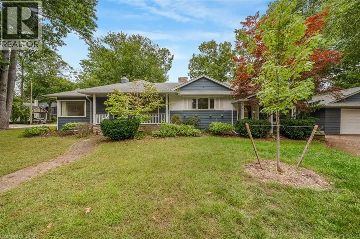 374 SPRUCE Street, Oakville, Ontario L6J2H3