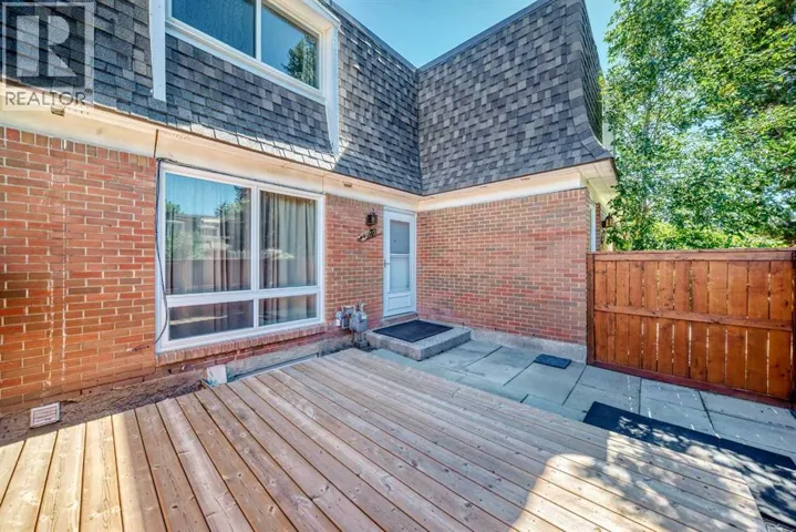 130, 330 Canterbury Drive SW, Calgary, Alberta T2W1H6