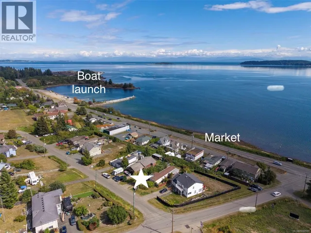 5580 Horne St, Union Bay, British Columbia V0R3B0