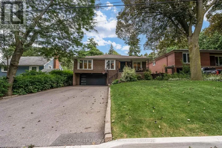 5 MOUNTBATTEN ROAD, Toronto (Humber Heights), Ontario M9P1Y8