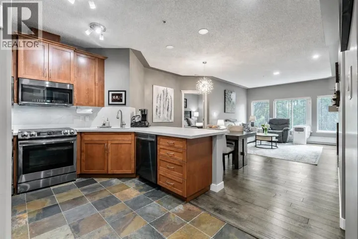 233, 20 Discovery Ridge Close SW, Calgary, Alberta T3H5X4