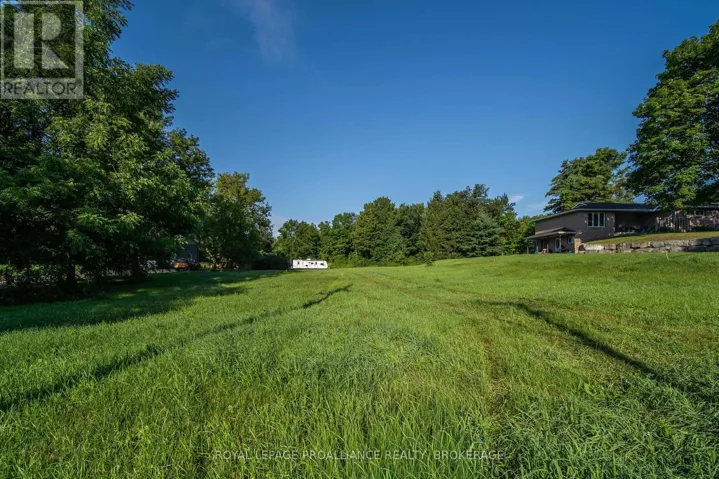 126 HASKINS POINT ROAD, Leeds and the Thousand Islands, Ontario K0H2N0