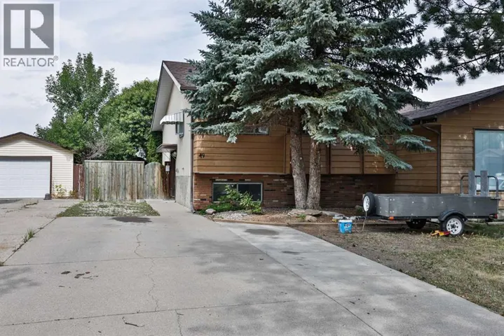 49 Meadowlark Boulevard N, Lethbridge, Alberta T1H4R4