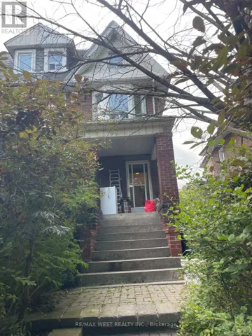 2ND FLOOR - 734 MANNING AVENUE, Toronto (Annex), Ontario M6G2W4