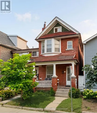 UPPER - 32 GARNET AVENUE, Toronto (Dovercourt-Wallace Emerson-Junction), Ontario M6G1V5
