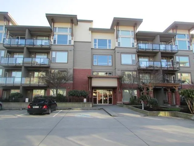 319 33539 HOLLAND AVENUE, Abbotsford, British Columbia V2S0C6