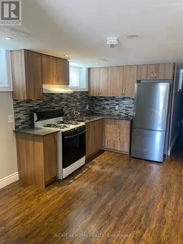 3083 RYMAL ROAD, Mississauga (Applewood), Ontario L4Y3B4