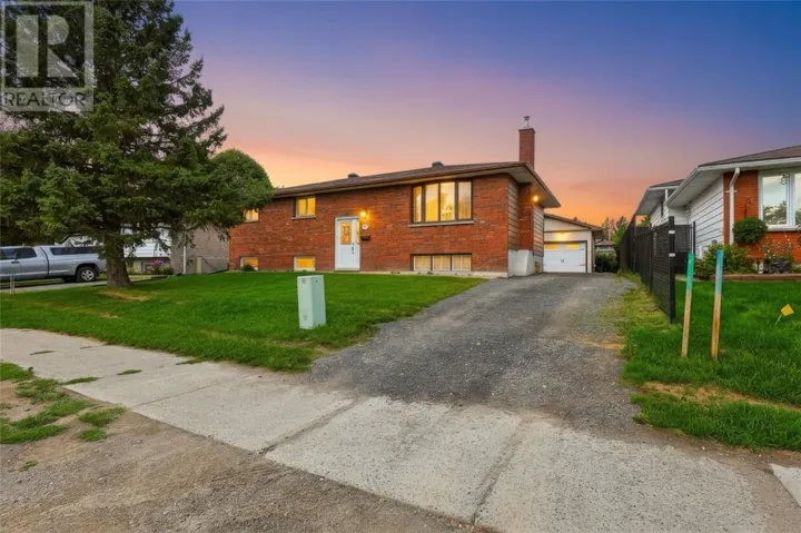218 Anderson Drive, Lively, Ontario P3Y1M8