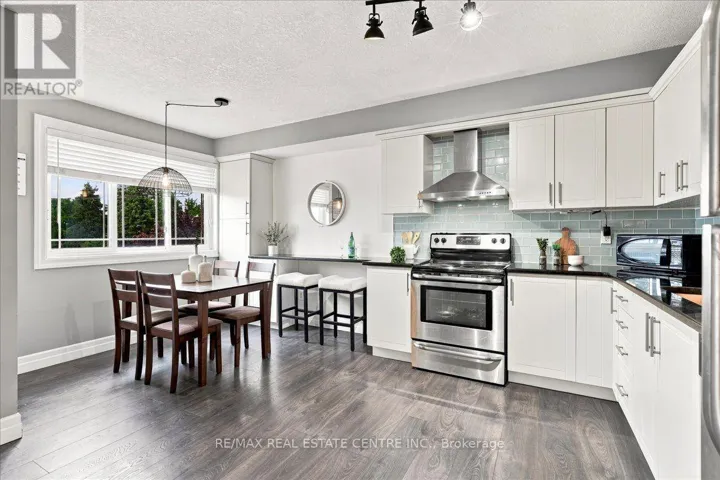 403 - 1522 KING STREET E, Kitchener, Ontario N2G2P1