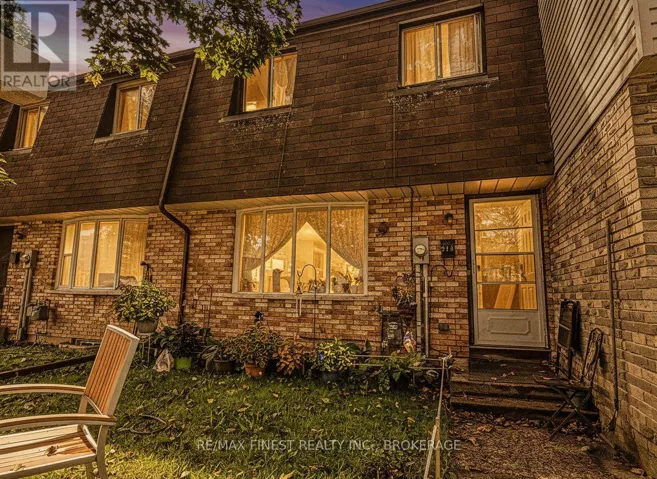 913 OAKVIEW AVENUE, Kingston (South of Taylor-Kidd Blvd), Ontario K7M6V4