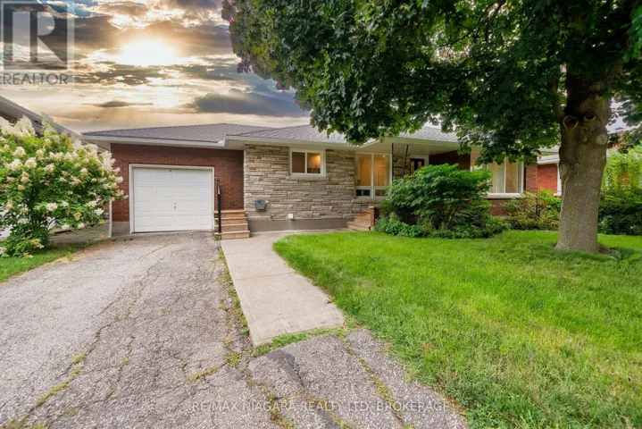 15 SPRINGBANK DRIVE, St. Catharines (Ridley), Ontario L2S2K1