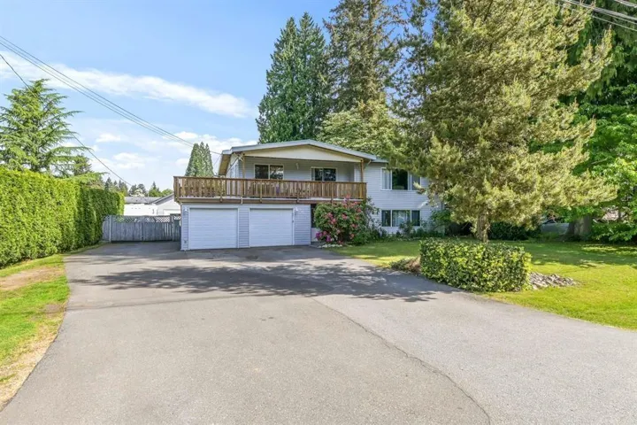 20663 39 AVENUE, Langley, British Columbia V3A2V7