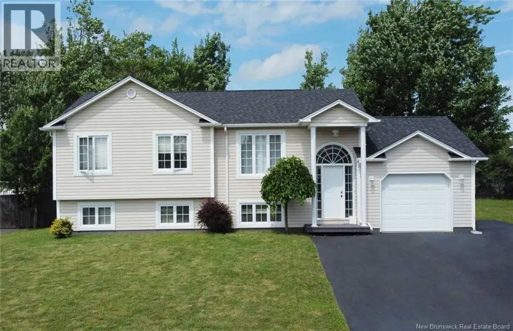 28 Fairisle Drive, Moncton, New Brunswick E1G5J6