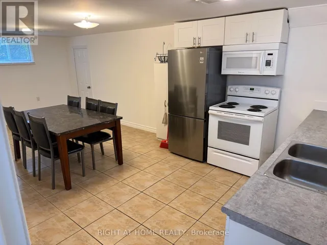 24 MORGAN AVENUE, Markham (Thornhill), Ontario L3T1R1