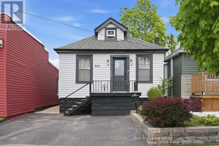 141 MCANULTY BOULEVARD, Hamilton (Crown Point), Ontario L8H3H6