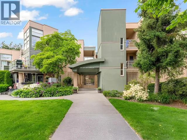 206 22277 122 AVENUE, Maple Ridge, British Columbia V2X3X8