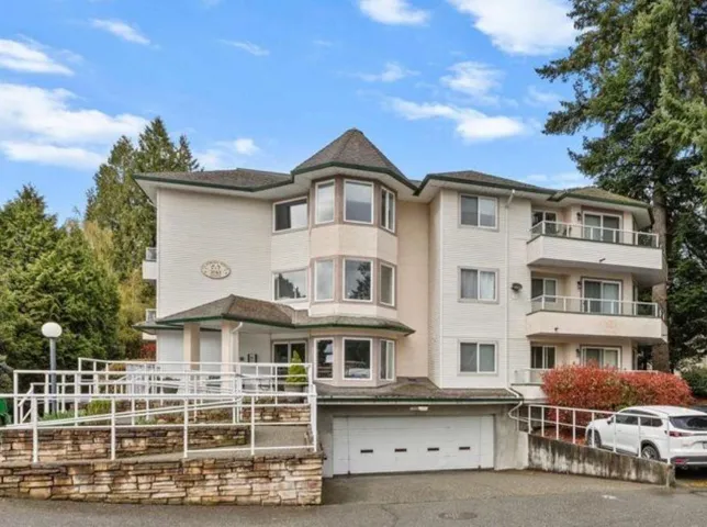 213 3063 IMMEL STREET, Abbotsford, British Columbia V2S4L3
