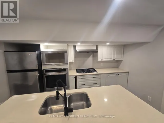 LOWER - 2483 OLD BROMPTON WAY, Oakville (WM Westmount), Ontario L6M0J5