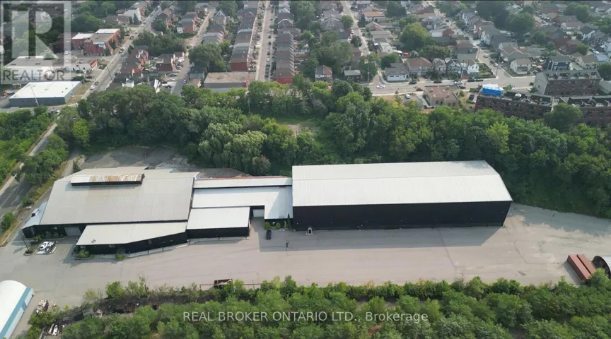 243 QUEEN STREET N, Hamilton (Strathcona), Ontario L8R3N6