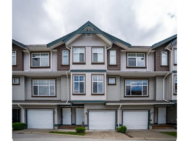 27 12585 72 AVENUE, Surrey, British Columbia V3W1R9