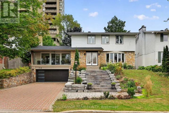 1958 NEEPAWA AVENUE, Ottawa, Ontario K2A3L5