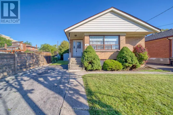 48 ALEXIS BOULEVARD, Toronto (Clanton Park), Ontario M3H2P4