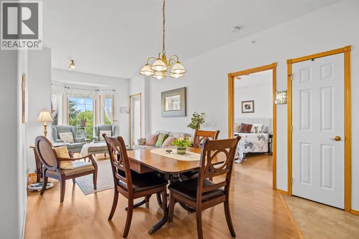 317, 728 Country Hills Road NW, Calgary, Alberta T3K5K8