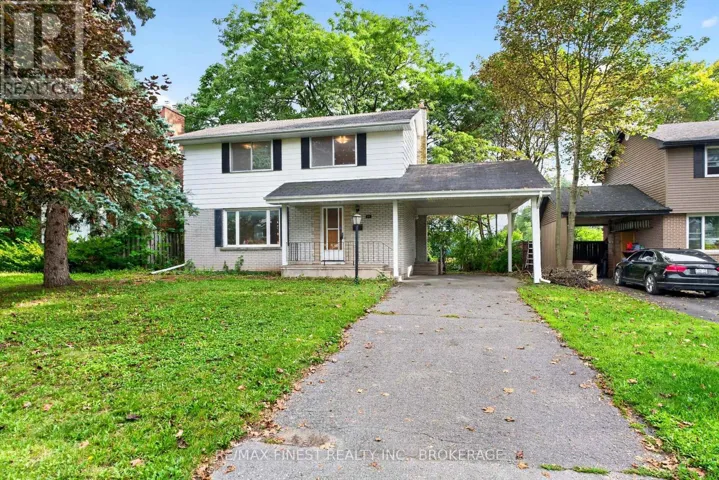 92 CLIFF CRESCENT, Kingston (Central City West), Ontario K7M1A8