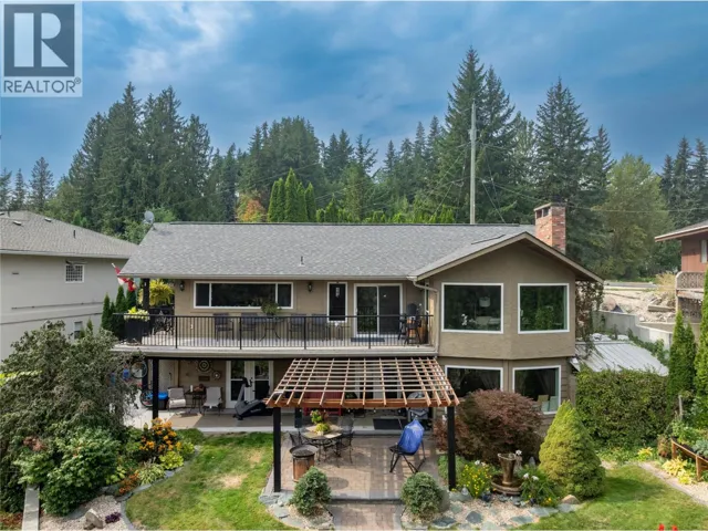 2880 Chalet Drive, Blind Bay, British Columbia V0E1H1