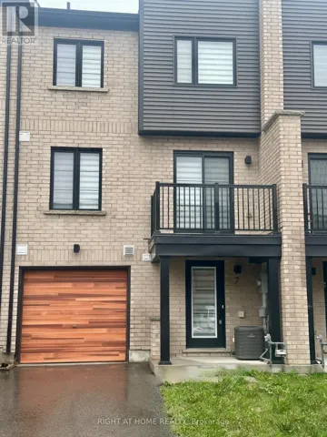 7 WAGON LANE, Barrie, Ontario L9J0V4