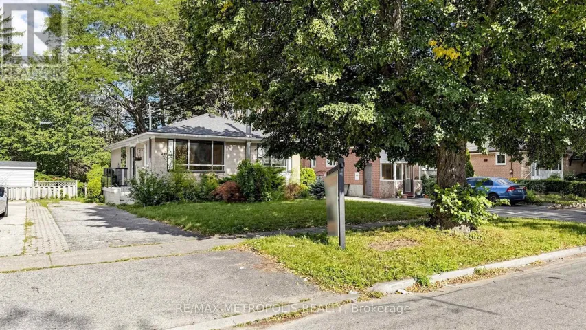 139 PANDORA CIRCLE, Toronto (Woburn), Ontario M1H1V8