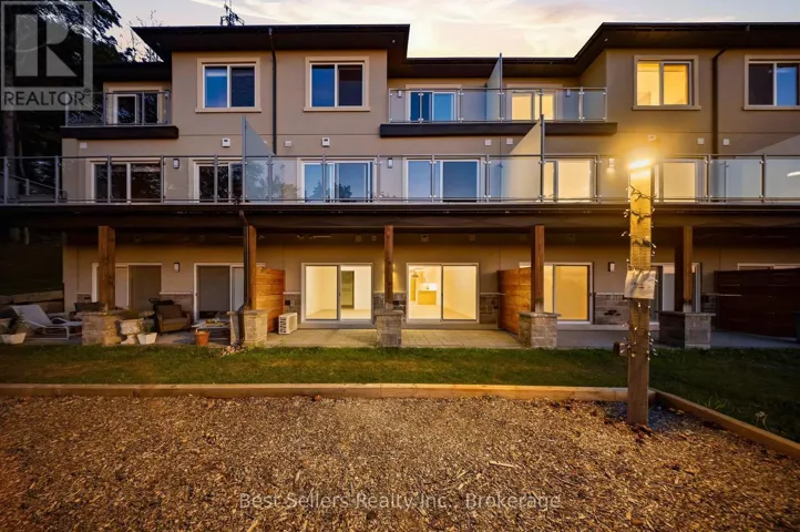 2 - 9 HORIZON LANE, Huntsville (Chaffey), Ontario P1H0G6