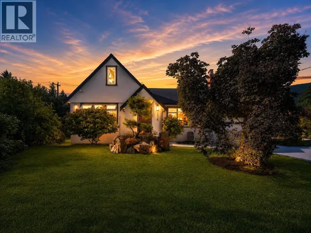 3975 HIGHLAND BOULEVARD, North Vancouver, British Columbia V7R2Y7