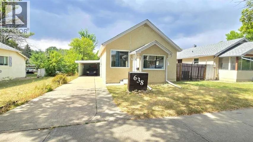 638 12A Street N, Lethbridge, Alberta T1H2J9